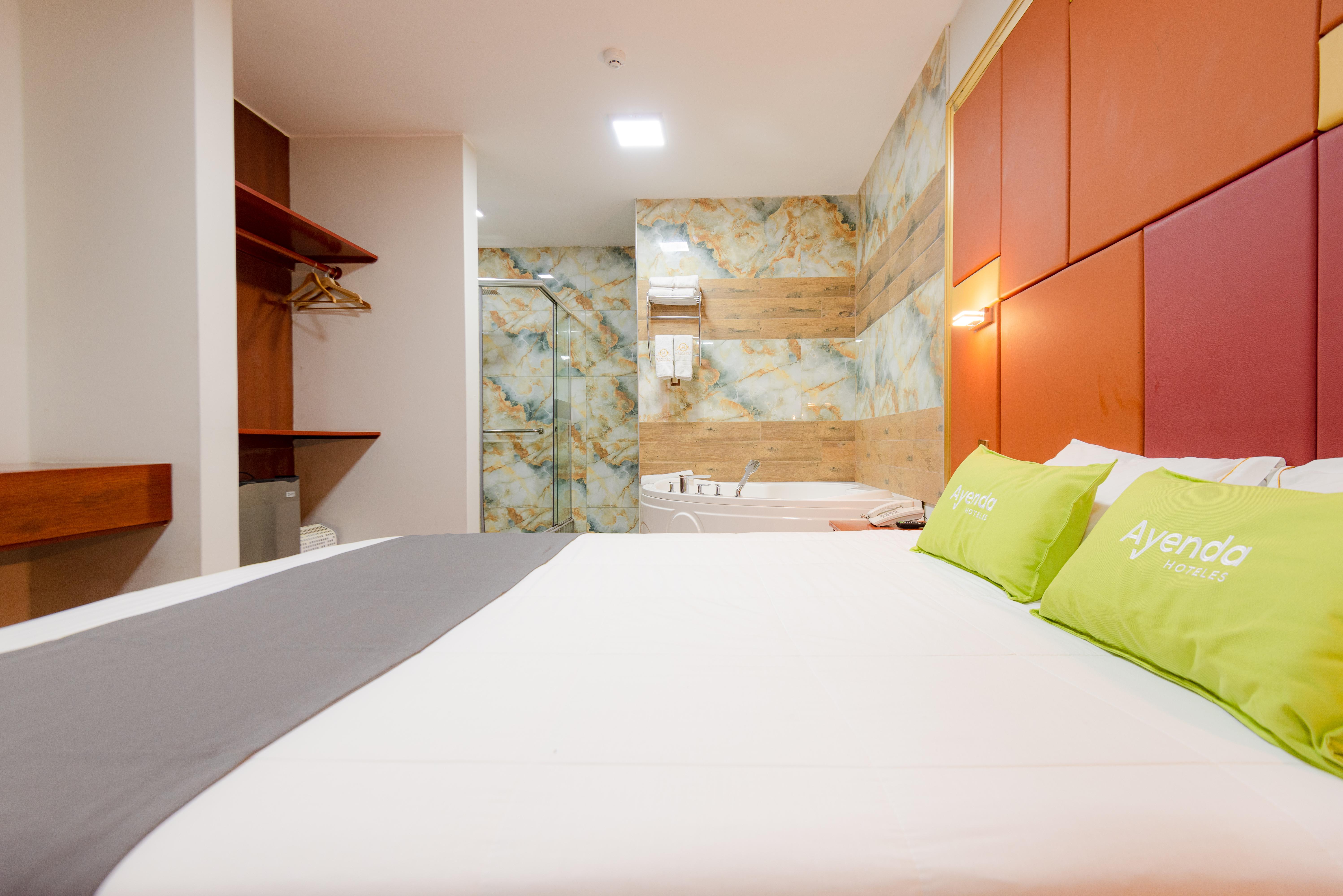 Ayenda Montreal Miraflores Hotel
