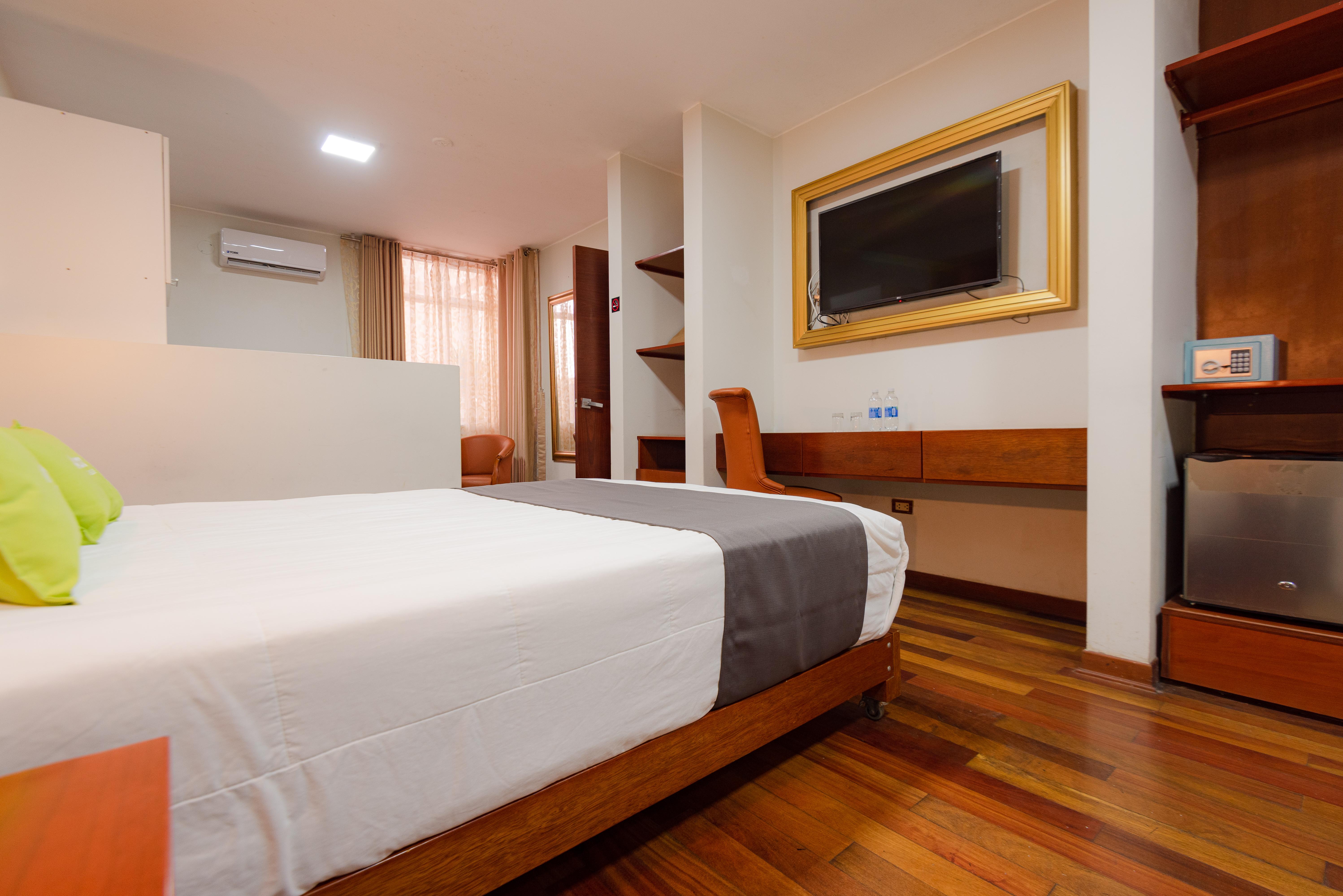 Ayenda Montreal Miraflores Hotel