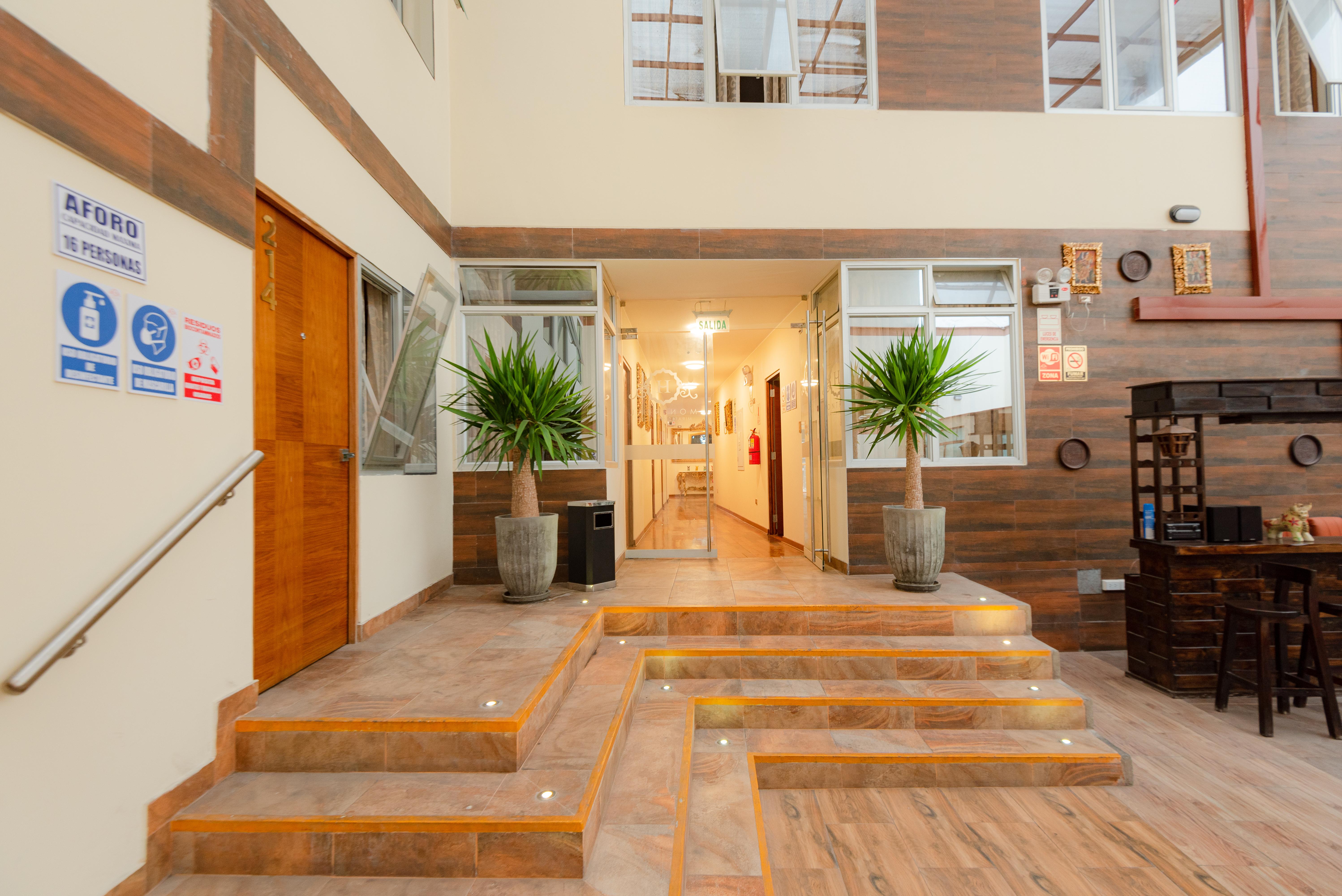 Hotel Ayenda Montreal Miraflores 3*